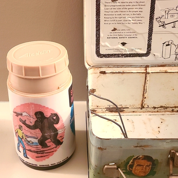 Vintage- Alladin 1978- Six Million Dollar Man Lunch Box with Thermos - Picture 11 of 16